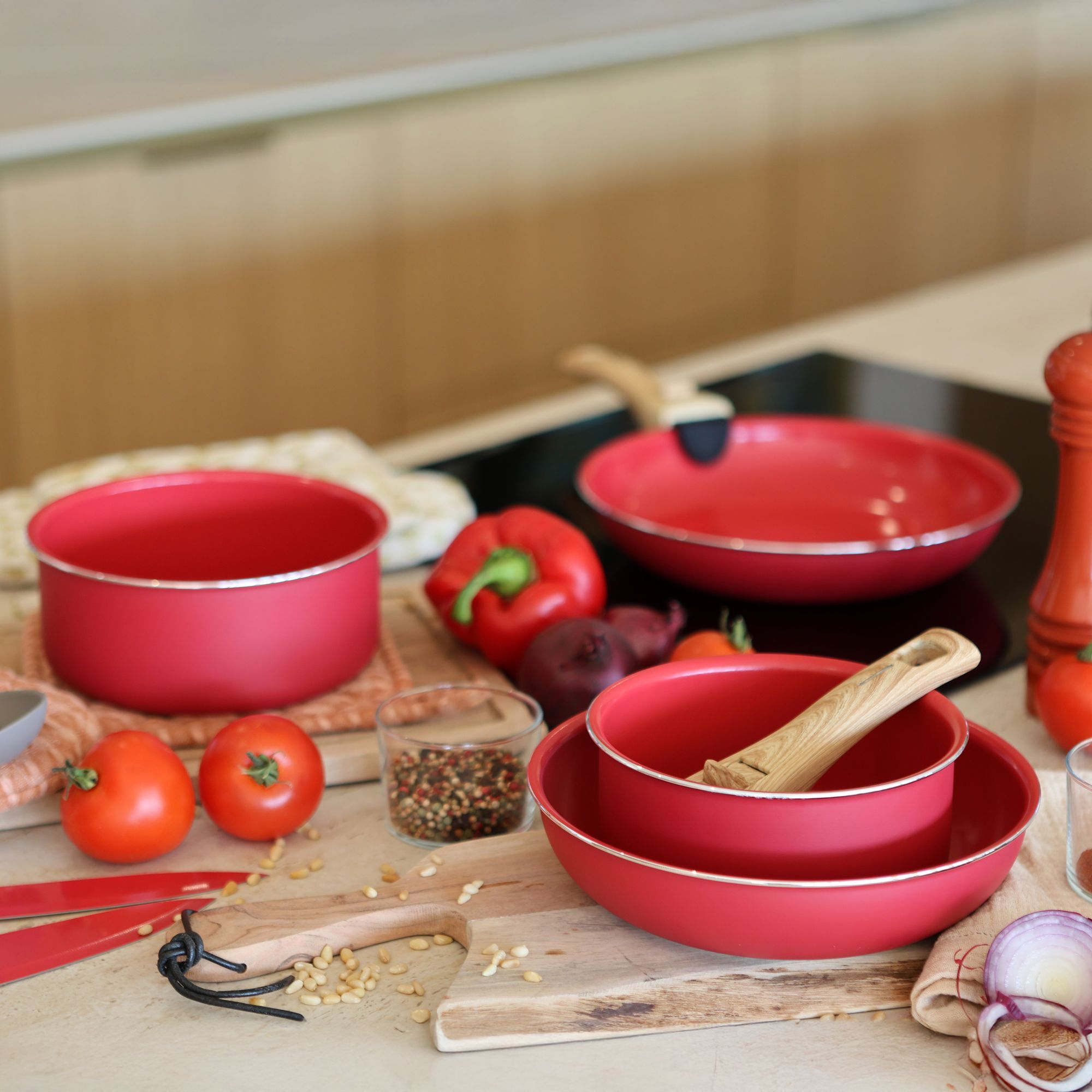 Batterie de cuisine 5 pièces en aluminium recyclé rouge