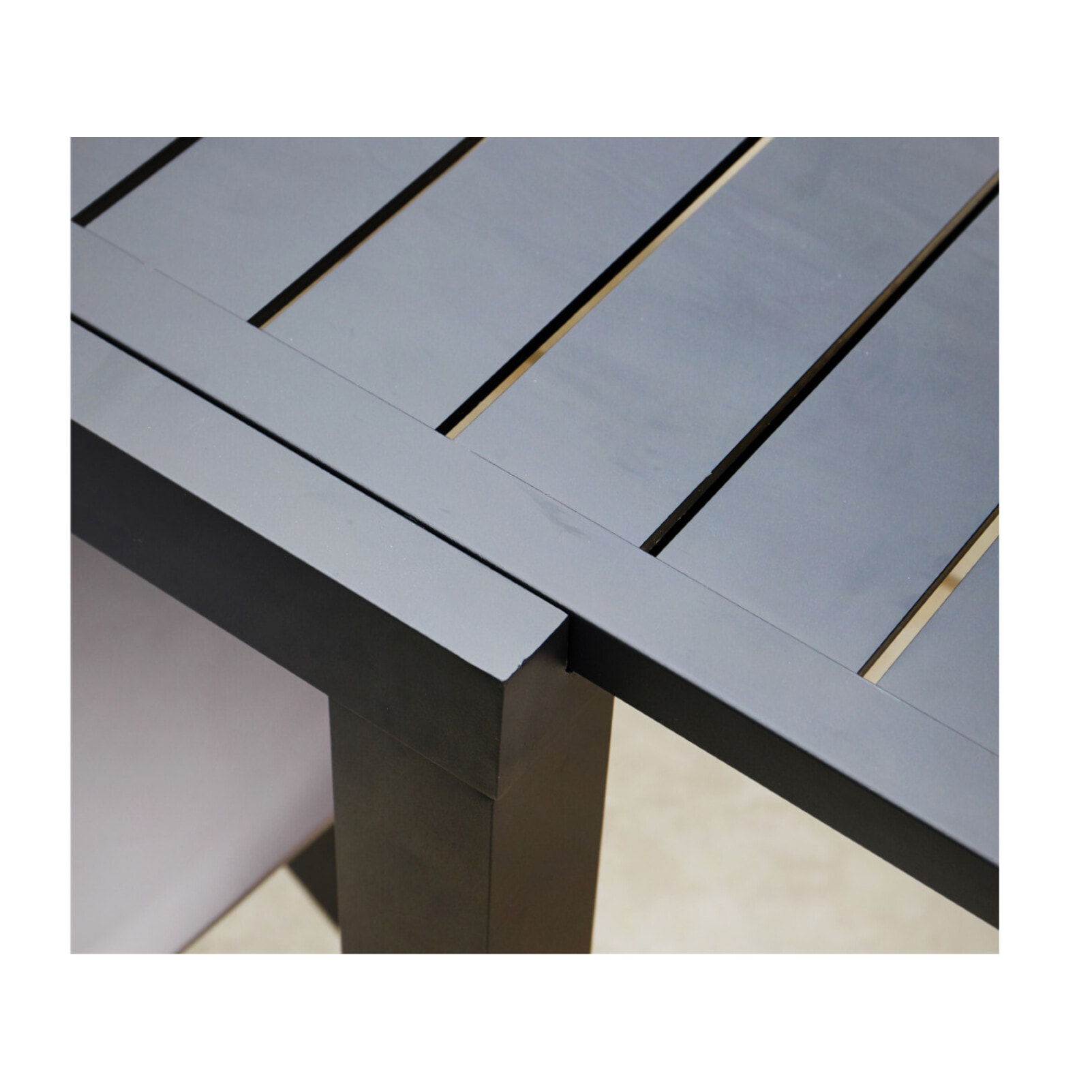 GUETHAROS - Ensemble table et chaises de jardin  - GRIS