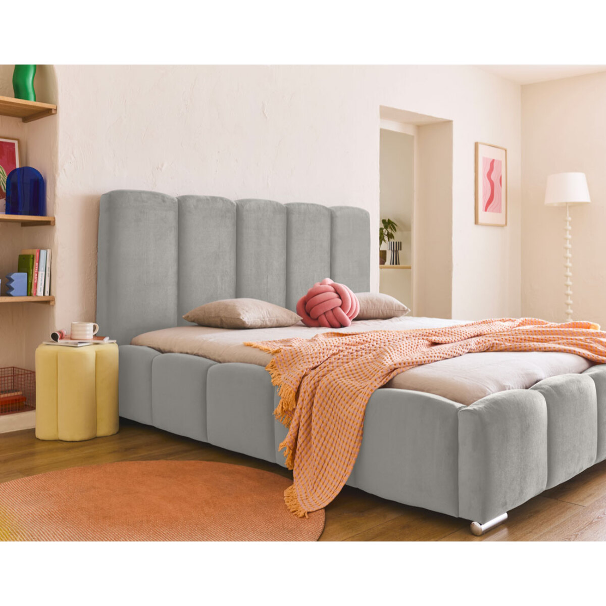 Torreon - lit coffre - 140x200 - sommier inclus - en velours - Gris clair