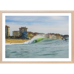 Affiche photo tube sur la centrale hossegor beach Affiche + cadre en bois - Chêne