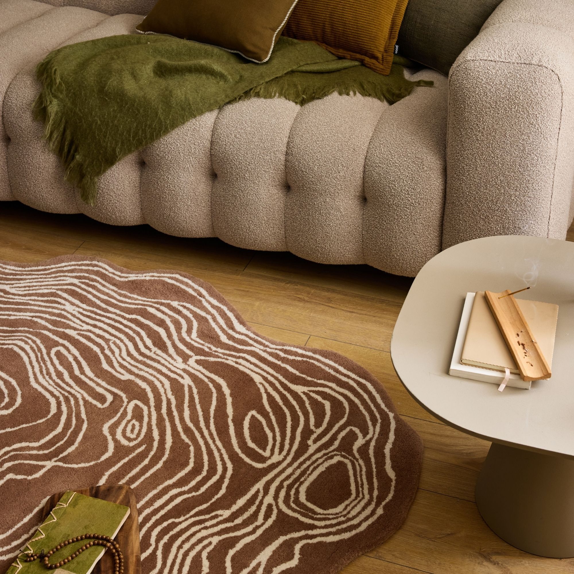 PANTONE - Tapis en laine fait main CEDRE BLANC à motif marron