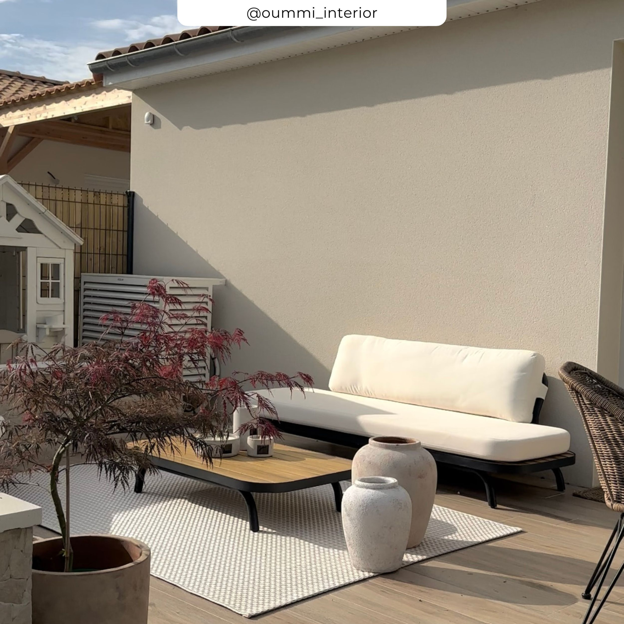 Salon de jardin blanc cassé avec canapé, fauteuil et table basse - Samba
