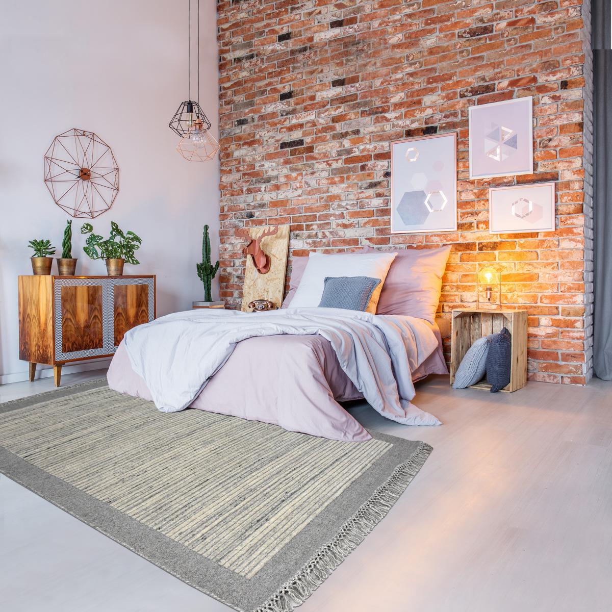 Tapis entièrement noué à la mains en laine motif Ligne grises