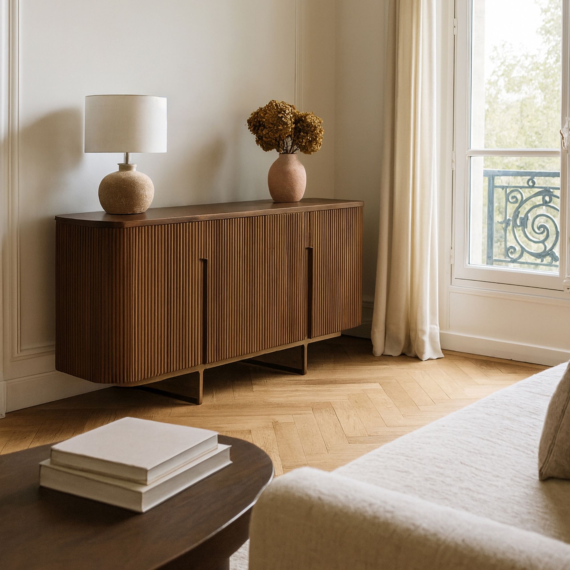 Bahut deux portes en effet noyer avec pieds en métal  SELMA