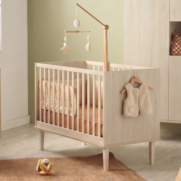 Lit bébé 120x60 sur pieds - décor bois hêtre cendré