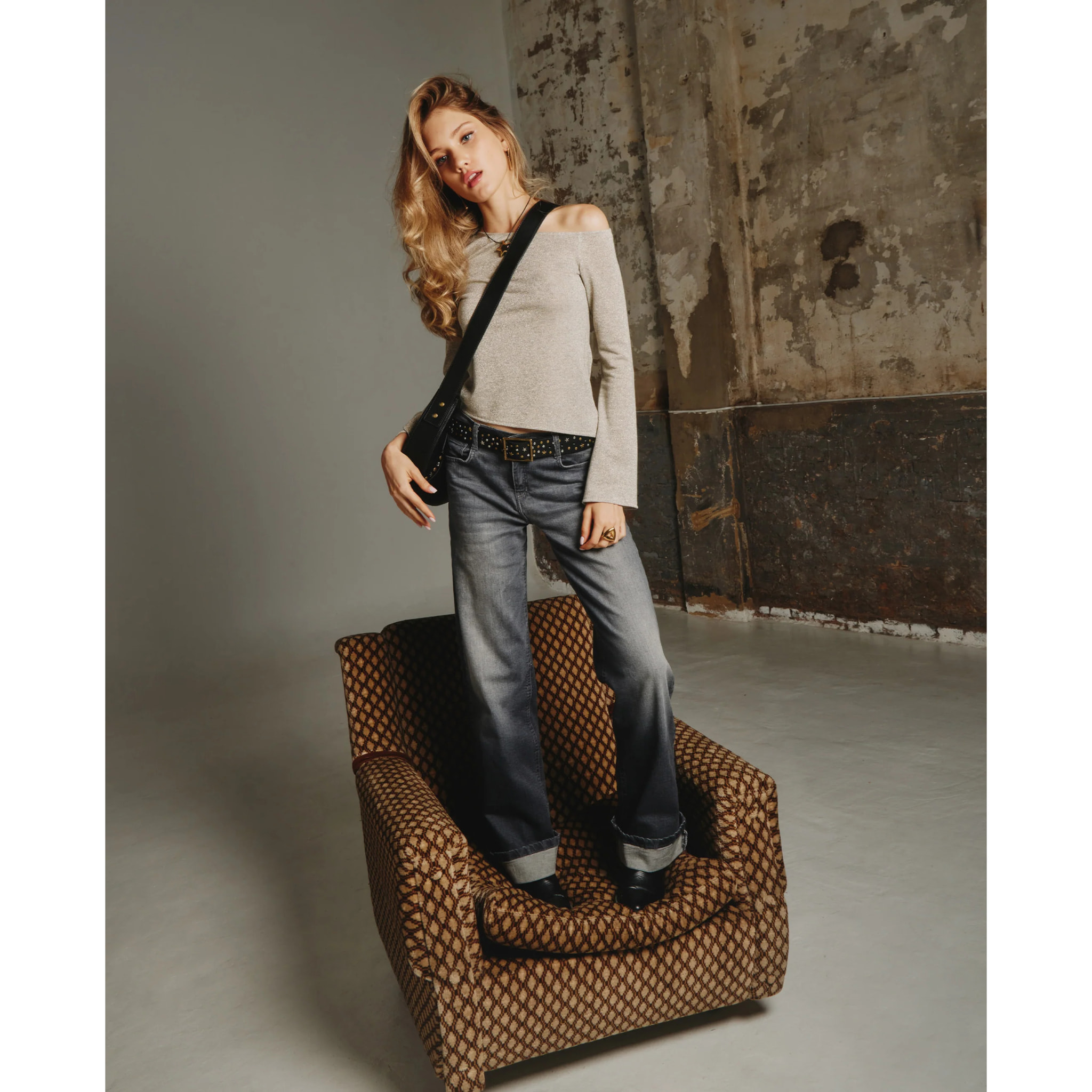 Top de mujer con manga larga y brillo