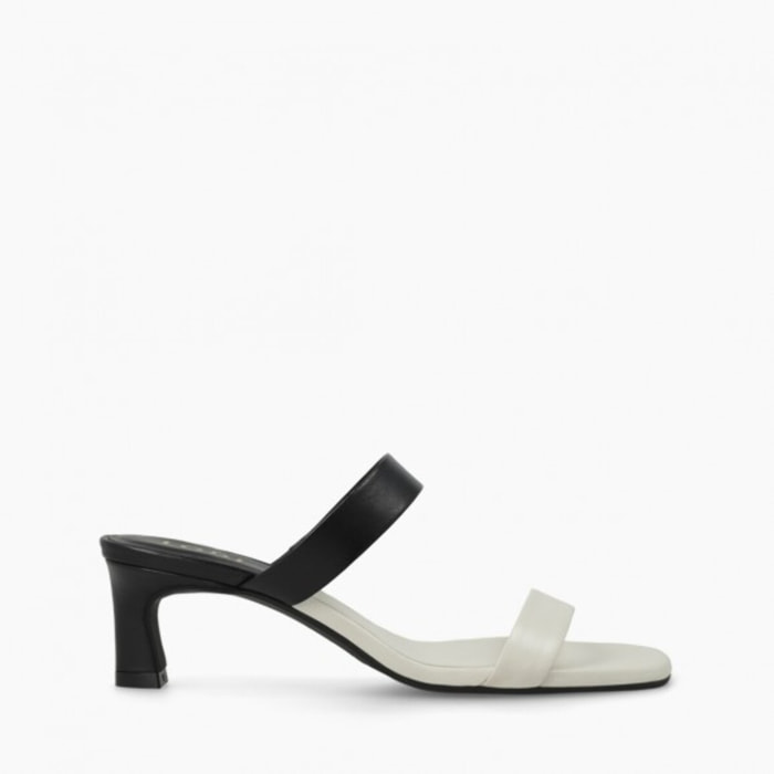 SANDALIAS BLANCAS CHAMERI