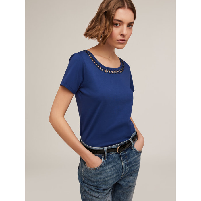 Motivi - T-shirt con scollatura ricamata - Blu
