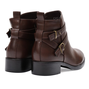 Stivaletto in simil pelle con fibbia