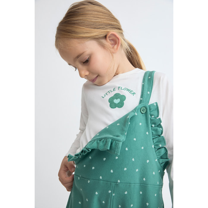 Conjunto niña camiseta crudo y peto verde mar, estampado de corazones, tirantes con volantes | Color: Verde mar | Street Monkey