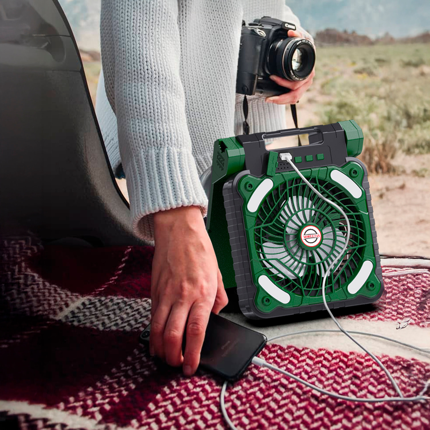 Ventilador x99 solar LED recargable con motor sin escobillas 9V, 16 LEDs (2W) y 4 velocidades. Velocidad del aire 4,5 m/s y hasta 2800 rpm. Función powerbank con doble batería de 2600 mAh.