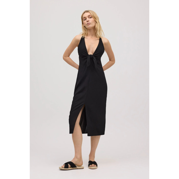 Abito midi nero con spacco incrociato sul retro