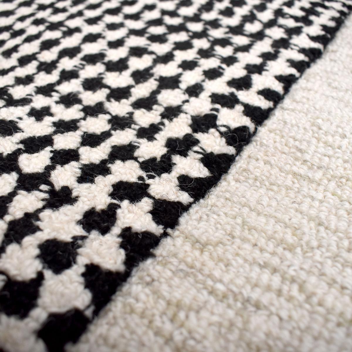 Tapis salon et chambre fait à la main en laine motif géométrique