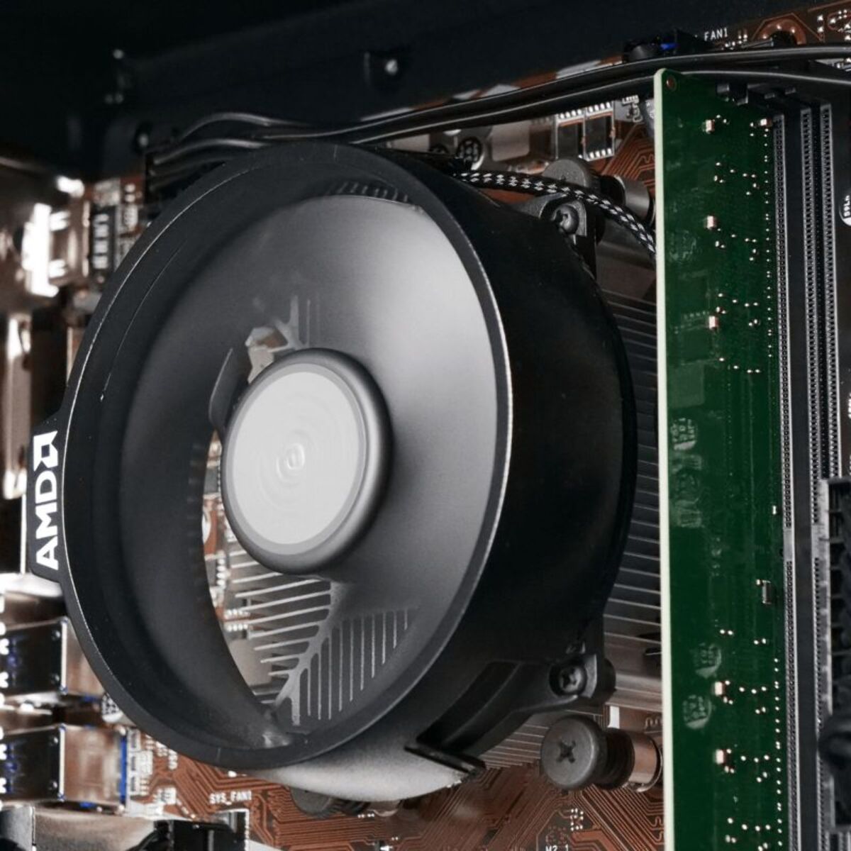 Unité centrale MRED CBT106-01 R5 5600GT 8Go 512Go