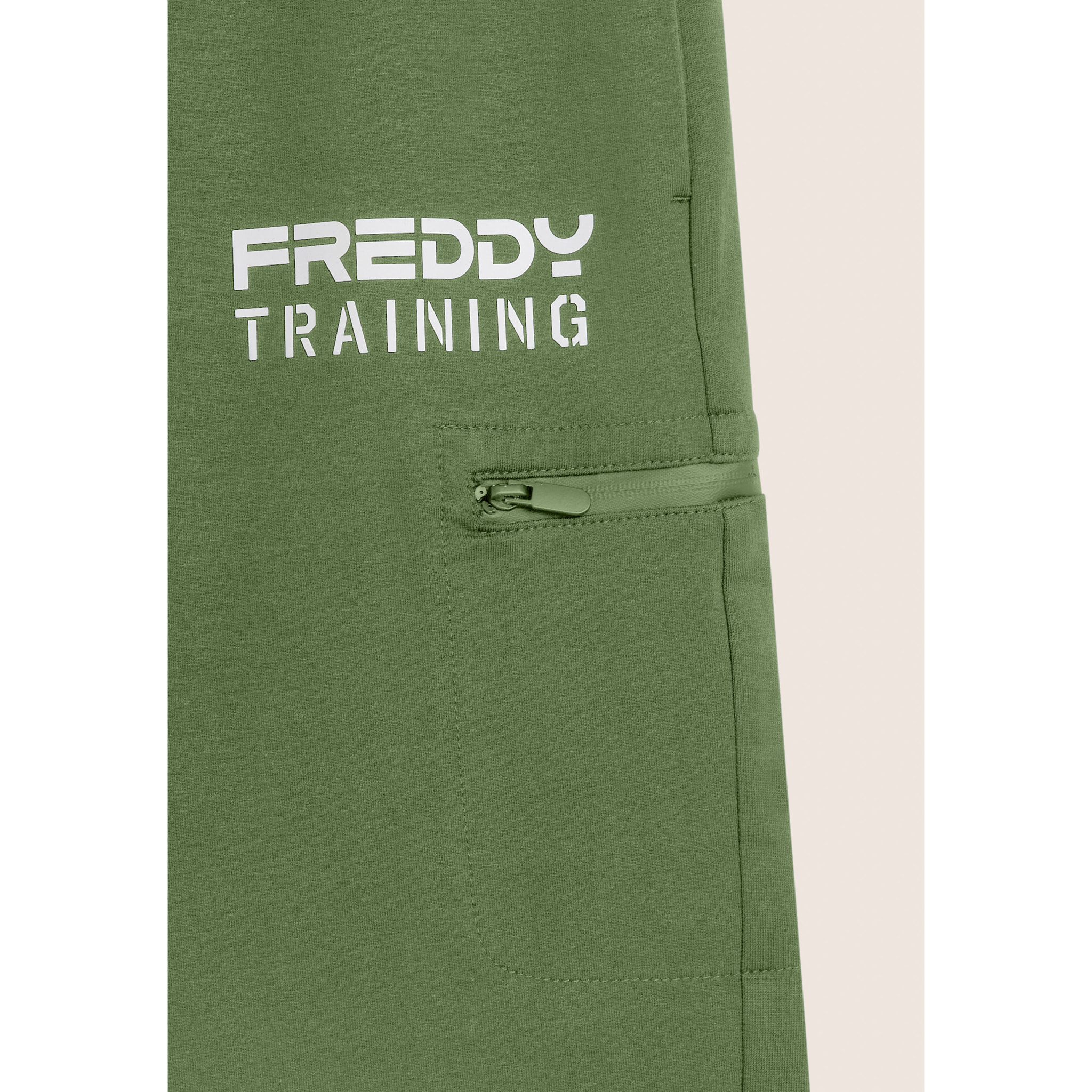 Shorts con stampa "TRAINING" e tasca zip