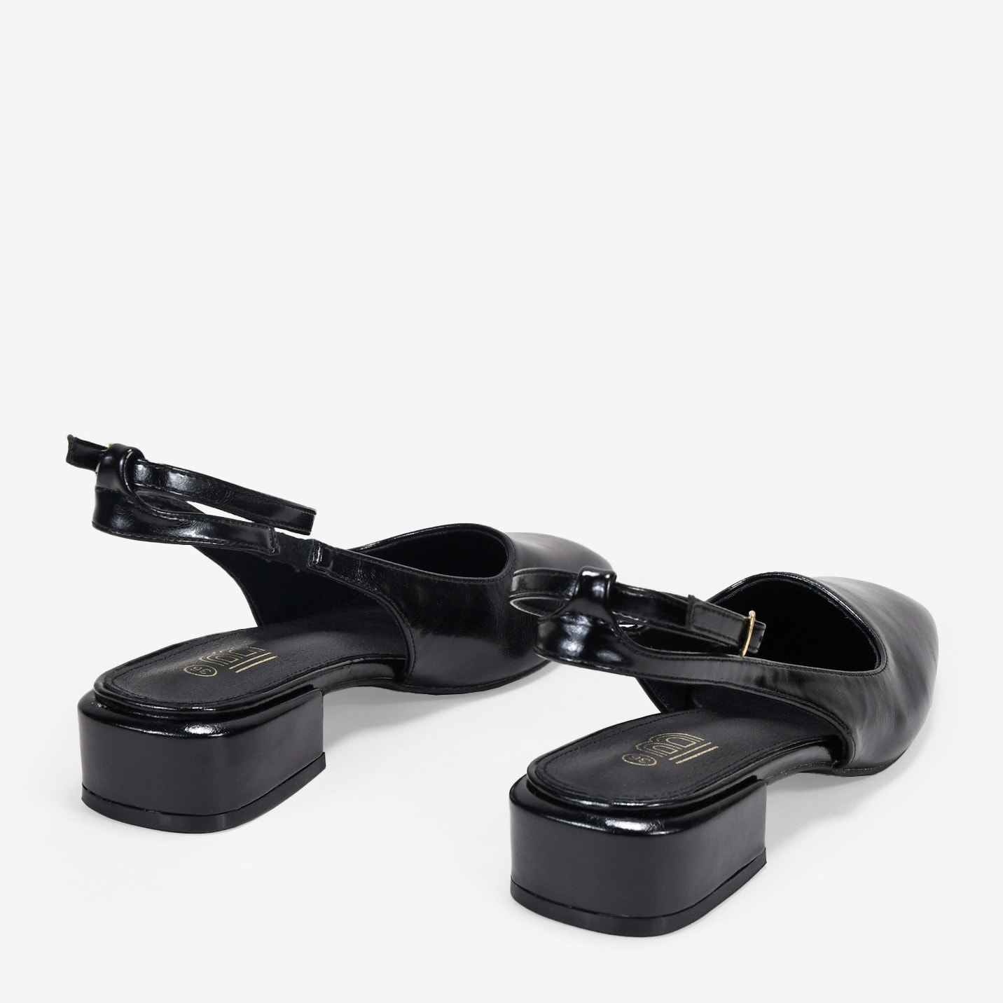 Zapatos Mary Jane destalonados negros con tacón