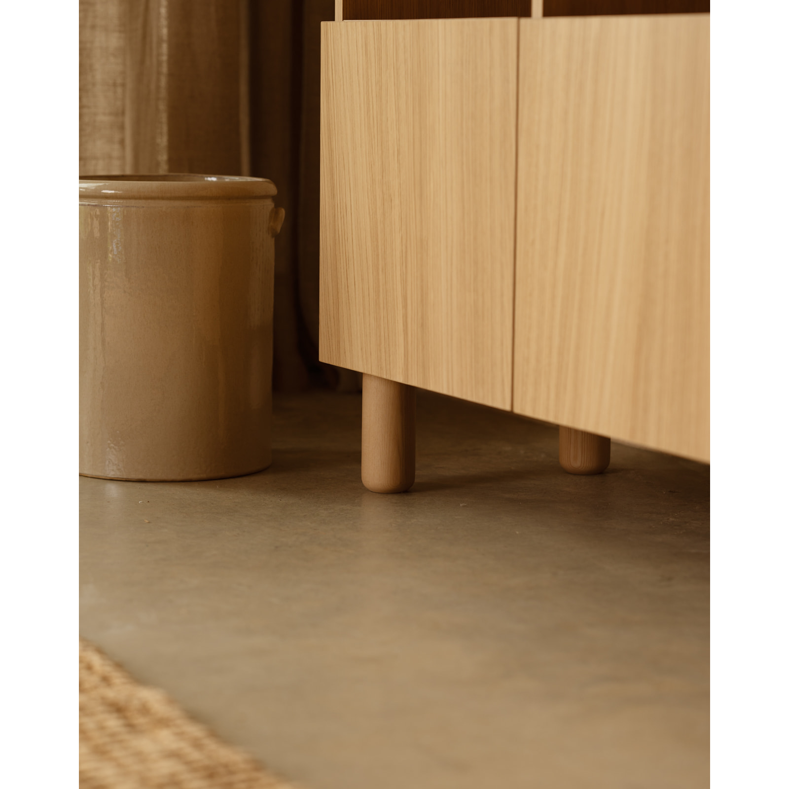 Buffet avec 4 portes en bois de placage de chêne naturel de 176x40cm Hauteur: 75 Longueur: 176 Largeur: 40