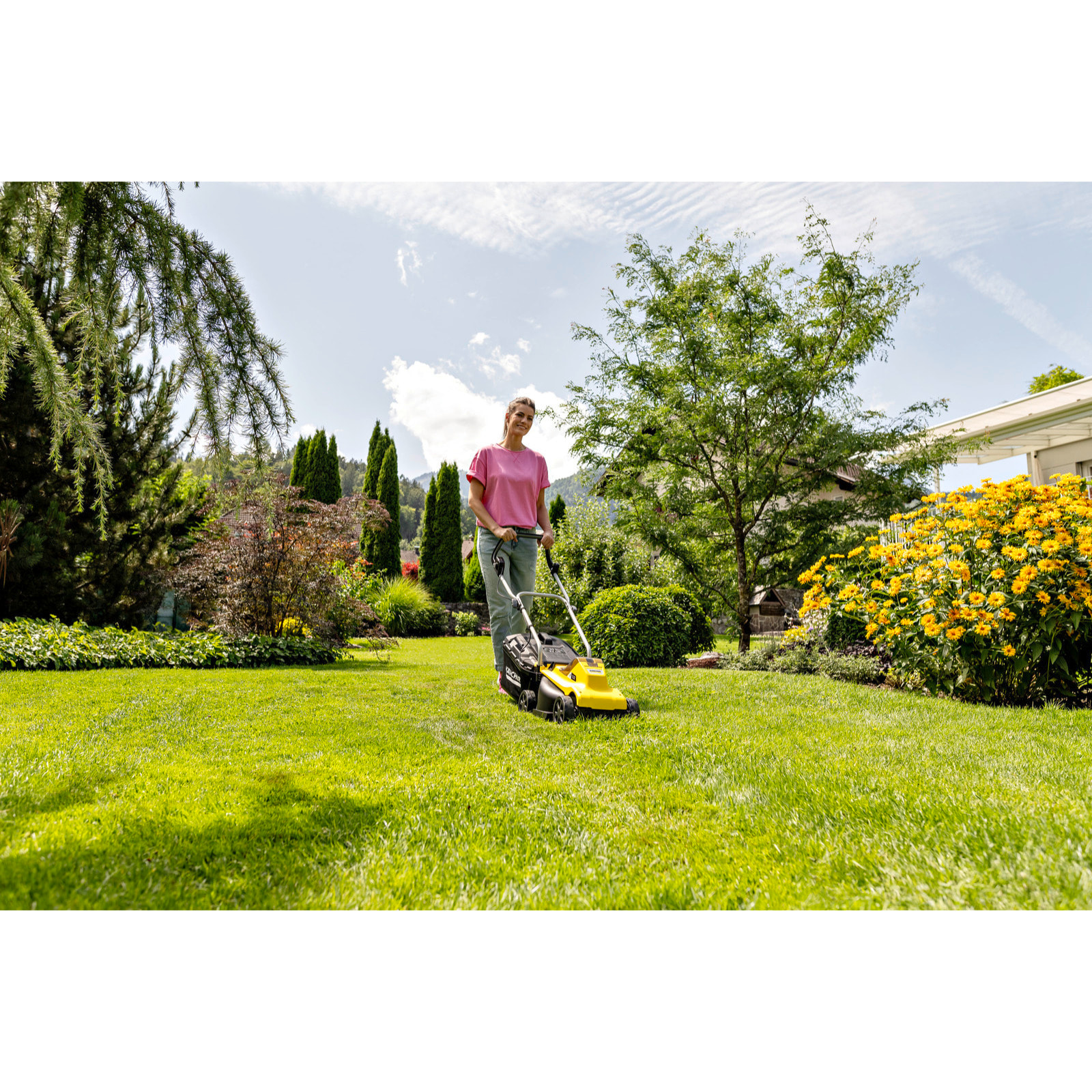 Tondeuse à gazon sans fil Karcher LMO 2-18 - Coupe 32 cm- mulshing- 250 m²- Batterie 18V 2-5 Ah