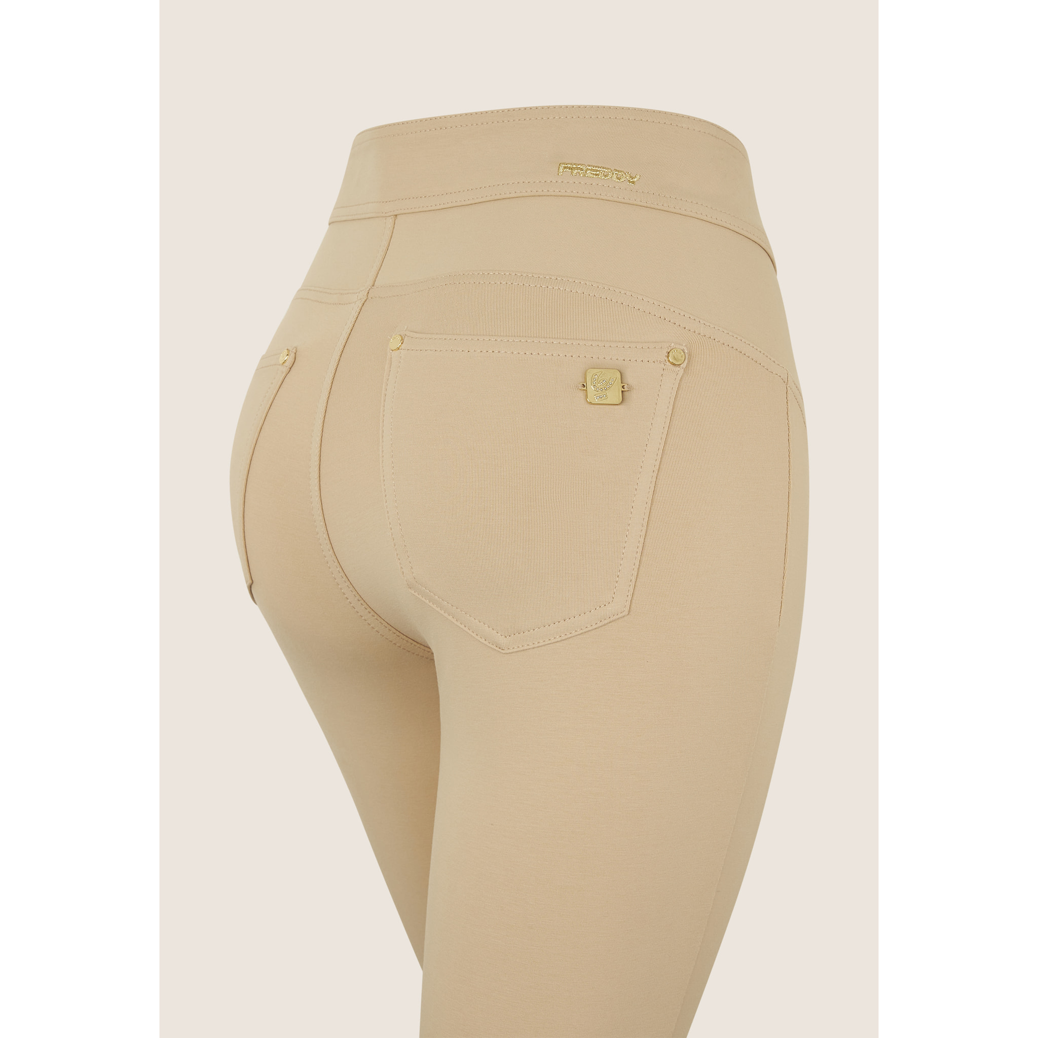 Pantaloni N.O.W. in jersey a vita alta con impunture