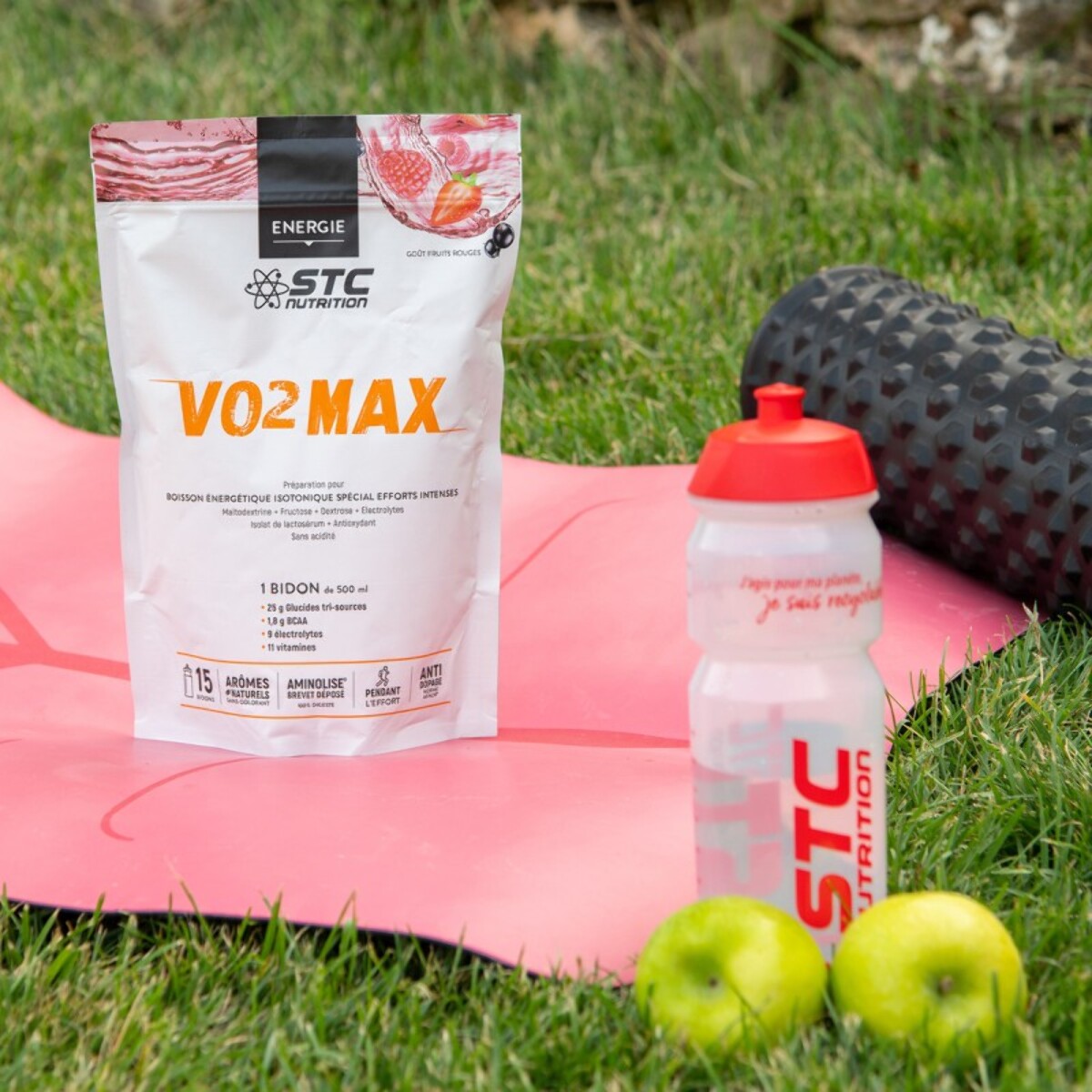STC NUTRITION - VO2 Max - Préparation pour boisson énergétique isotonique spécial efforts intenses - Goût Fruits Rouges - 15 doses - 525g