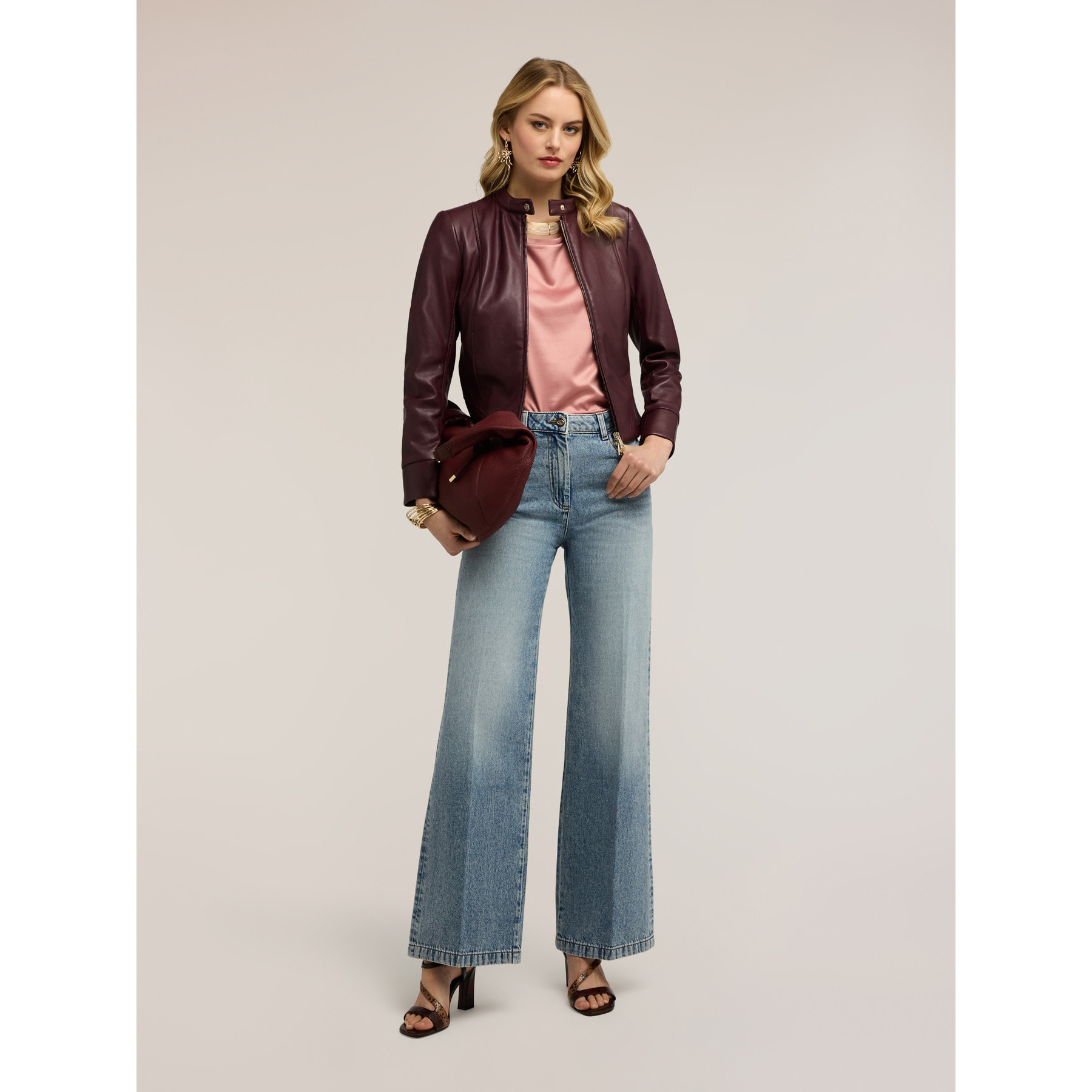 Motivi - Chaqueta corta con cremallera y cuello mao - Burgundy