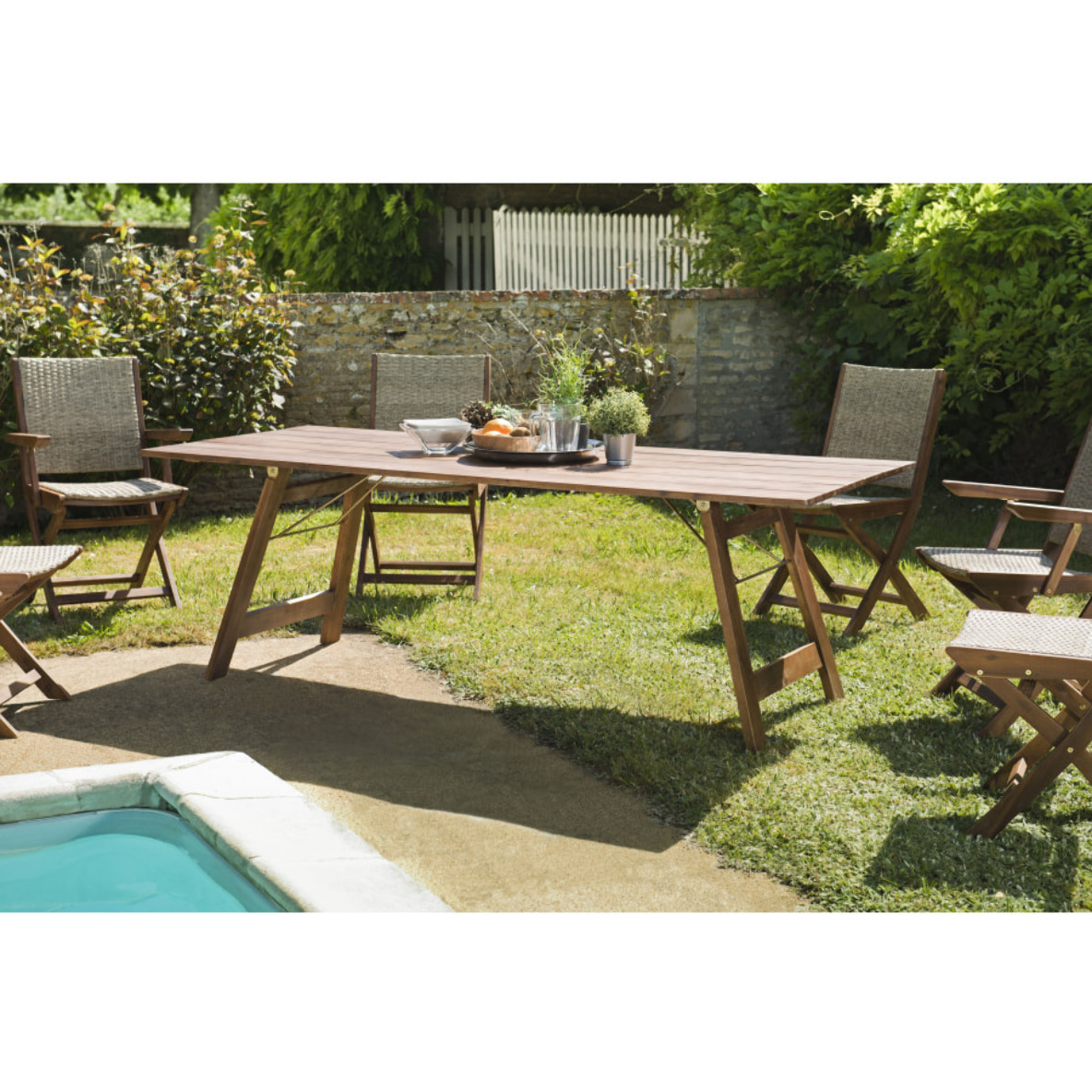 VICTOIRE - Table de jardin 6/8 personnes rectangulaire pliante 220x90 cm en bois acacia huilé