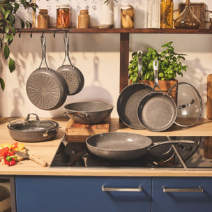 Poêle, 28 cm, Aluminium, Revêtement antiadhésif en céramique renforcée en titane