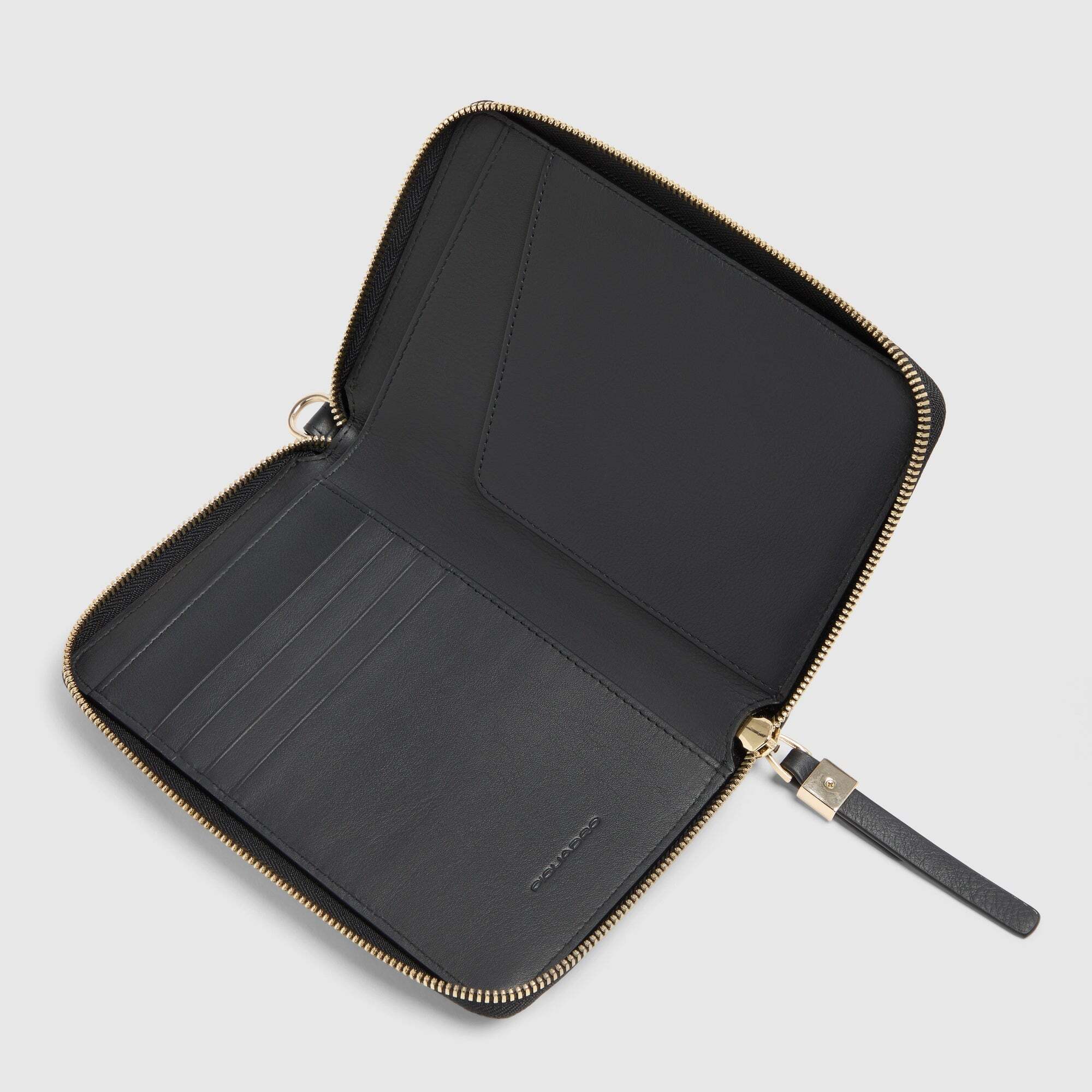 Piquadro Porta passaporto con chiusura a zip
