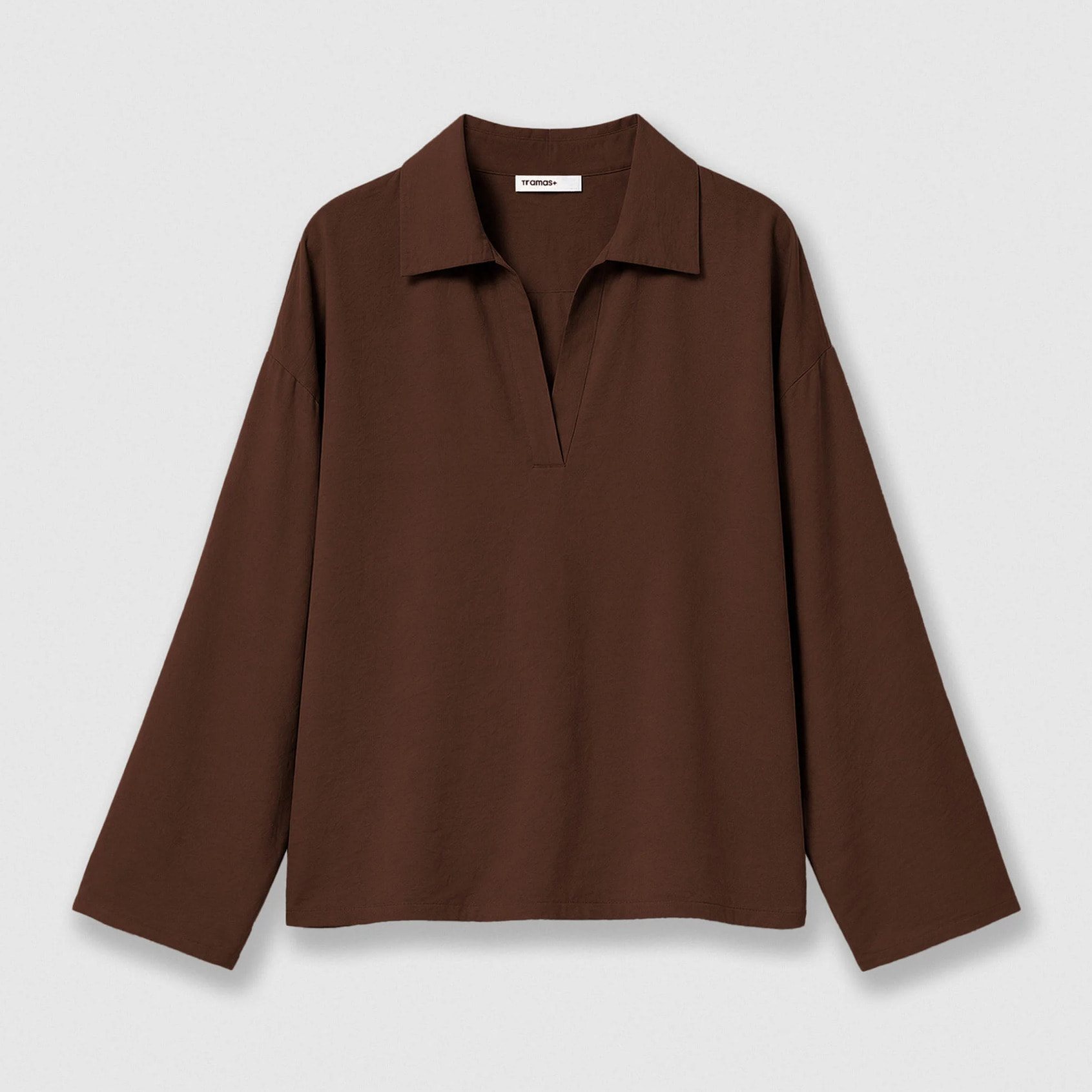 Blusa solapa lisa marrón