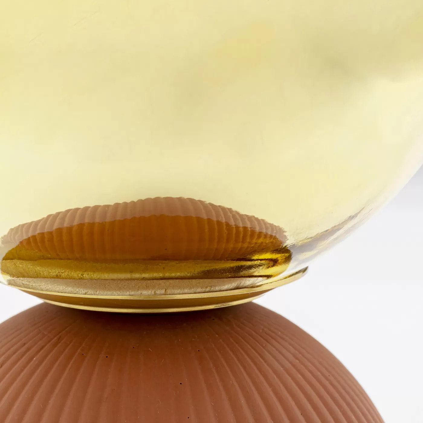Lampe Magic Ball 21cm dorée Kare Design