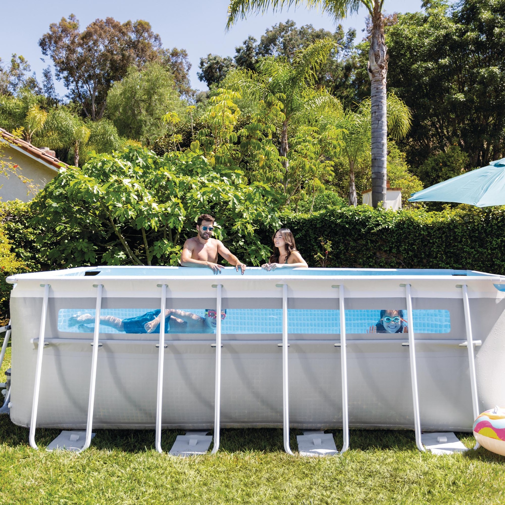 Intex Piscina Fuori Terra Prisma Frame Clearview Rettangolare, con Pompa Filtro 2006 L/h, Scaletta e Teli, P