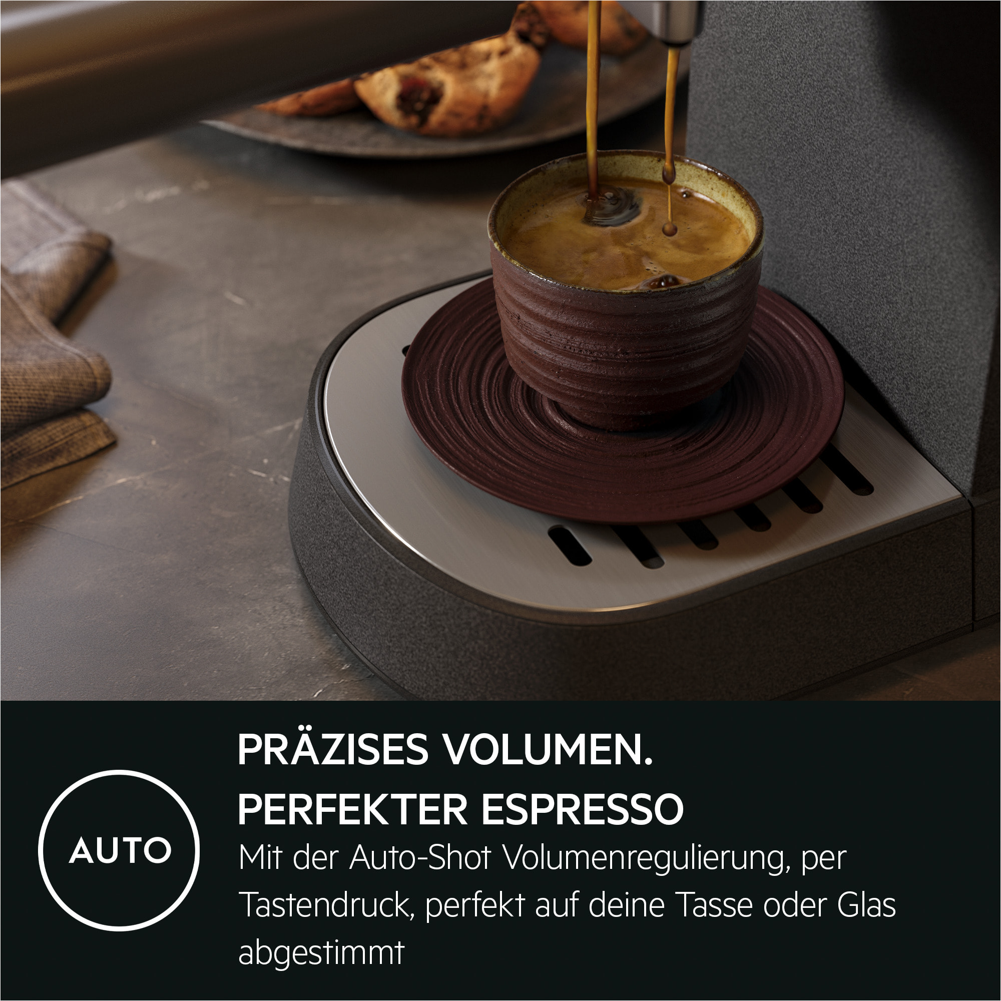 AEG Maquina de café espresso de 1 litro capacidad y 15 bares de presión EC6-1-6BST