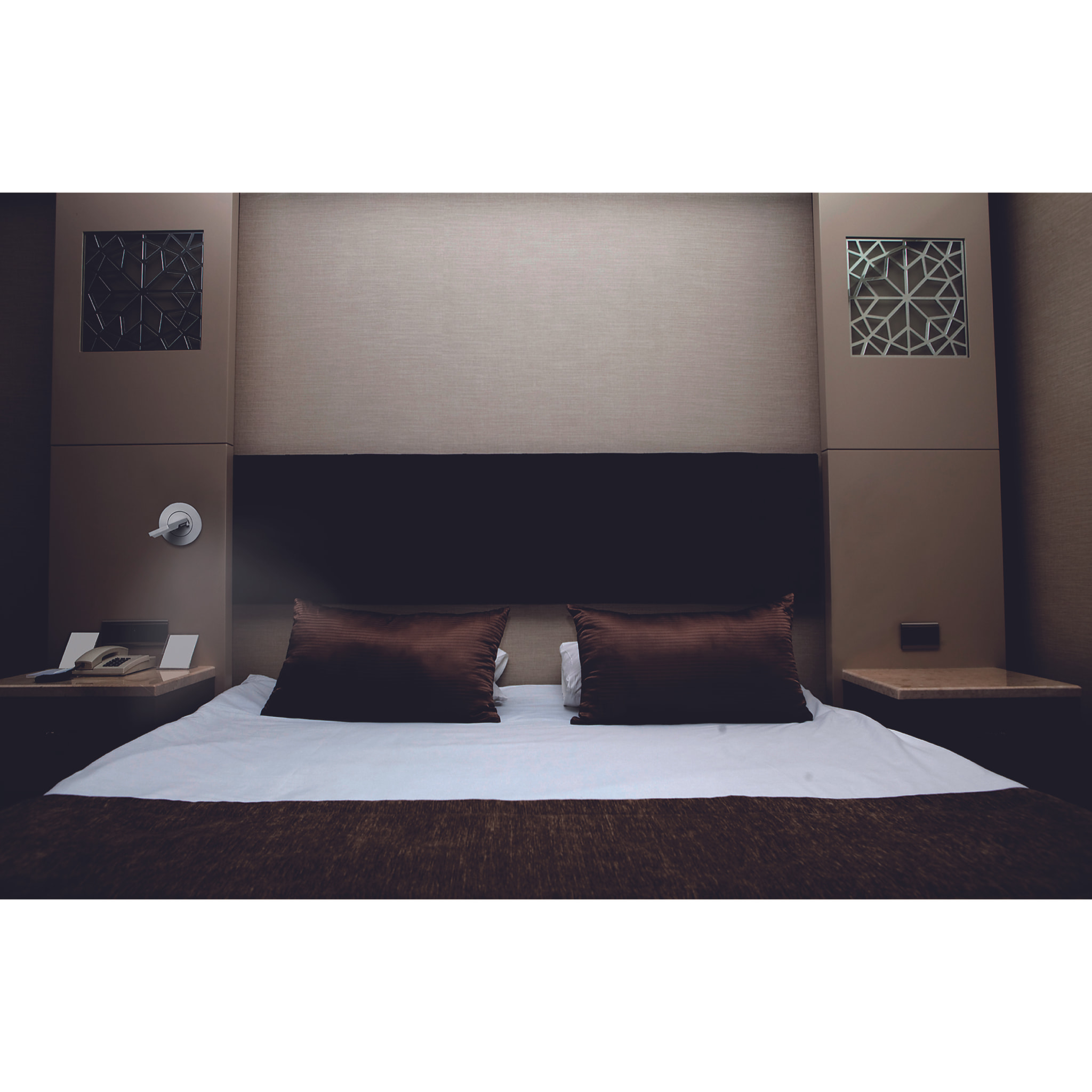 LEDS C4 Aplique On-Off Led 3W 3000K Gris 80Lm