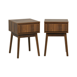 Lot de 2 tables de chevet avec un tiroir. Panneaux stratifiés couleur noyer. Pied en bois de sapin.  L 39 x 39 x H 55.4cm LINEAR