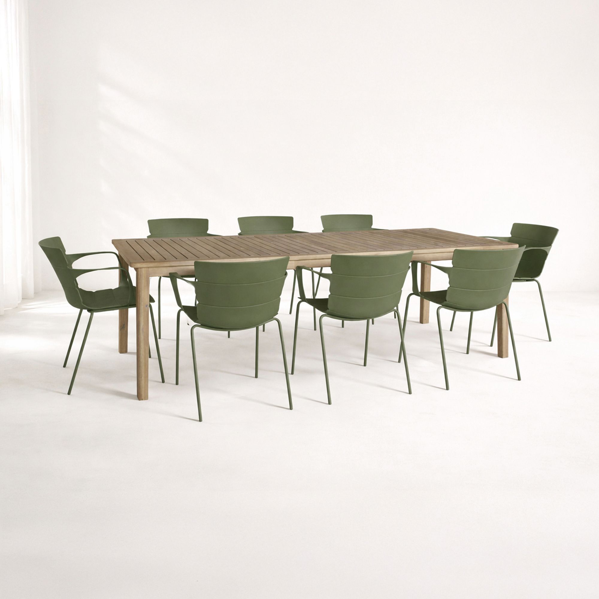 Ensemble de jardin table en bois d'acacia et 8 fauteuils vert MONTAUK
