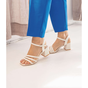 Sandalias de tacón ancho blancas