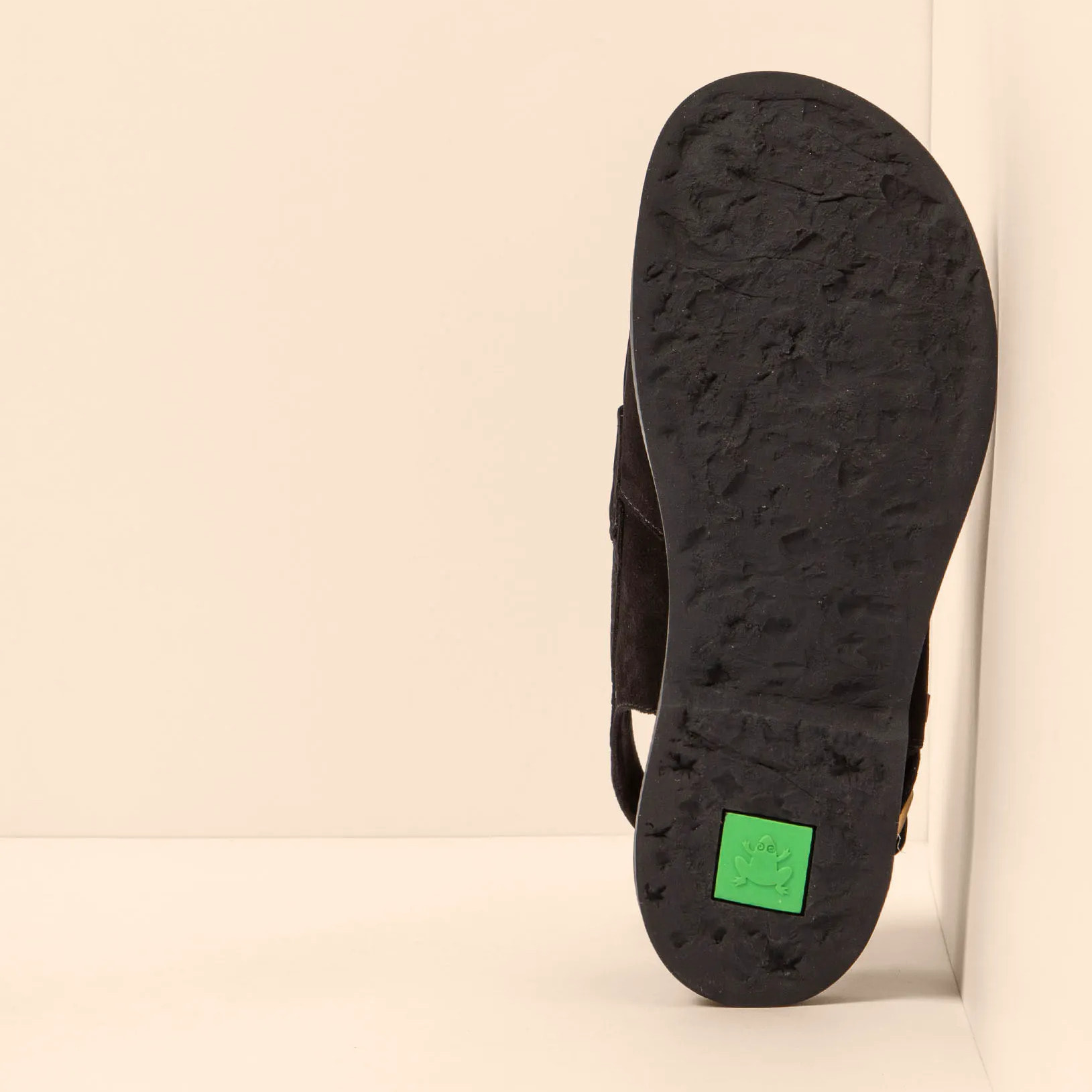 Zapatos N5872 NOBUCK LAVADO BLACK/ ARENISCA color Black