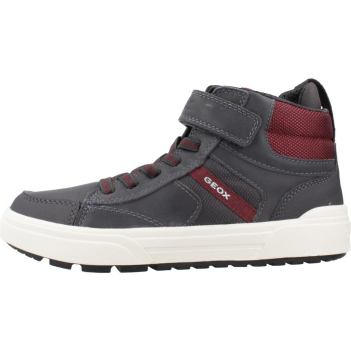 Zapatillas Niño de la marca GEOX  modelo J WEEMBLE B. A GRIS