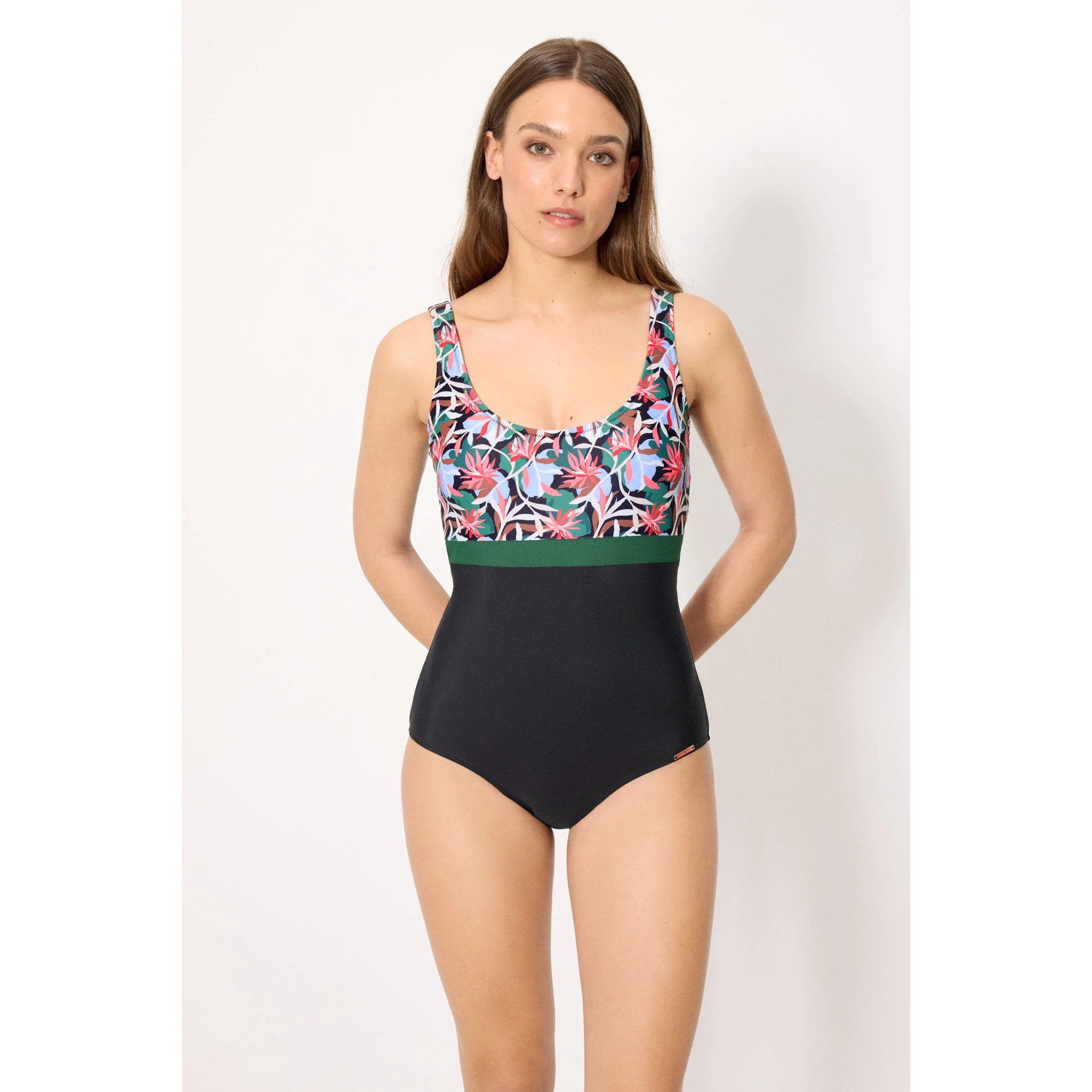Costume da donna modellante