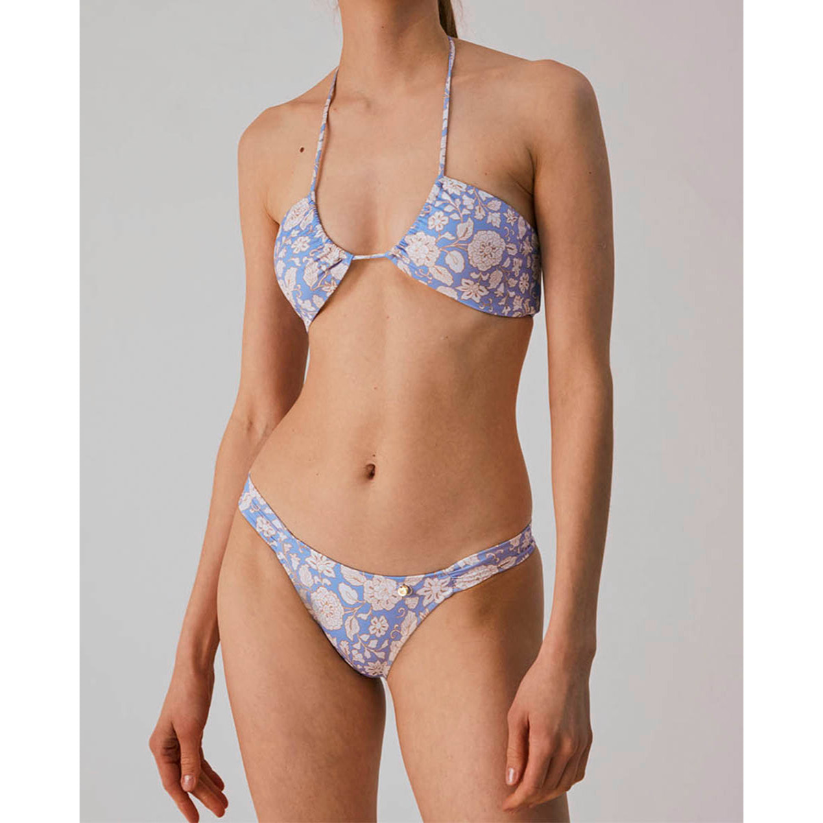 Braga de bikini brasileña con estampado floral