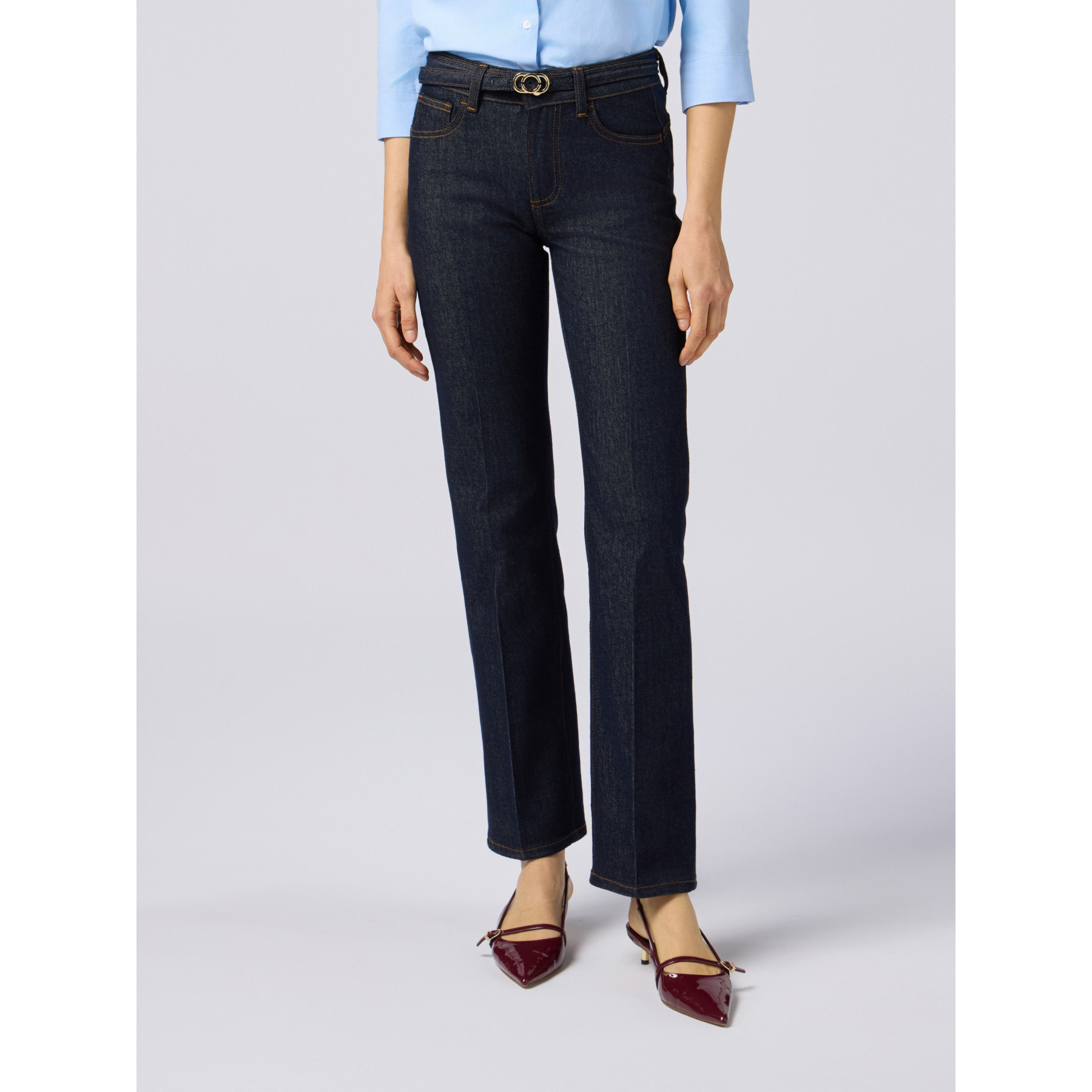 Oltre - Vaqueros regulares en denim lavado - Azul