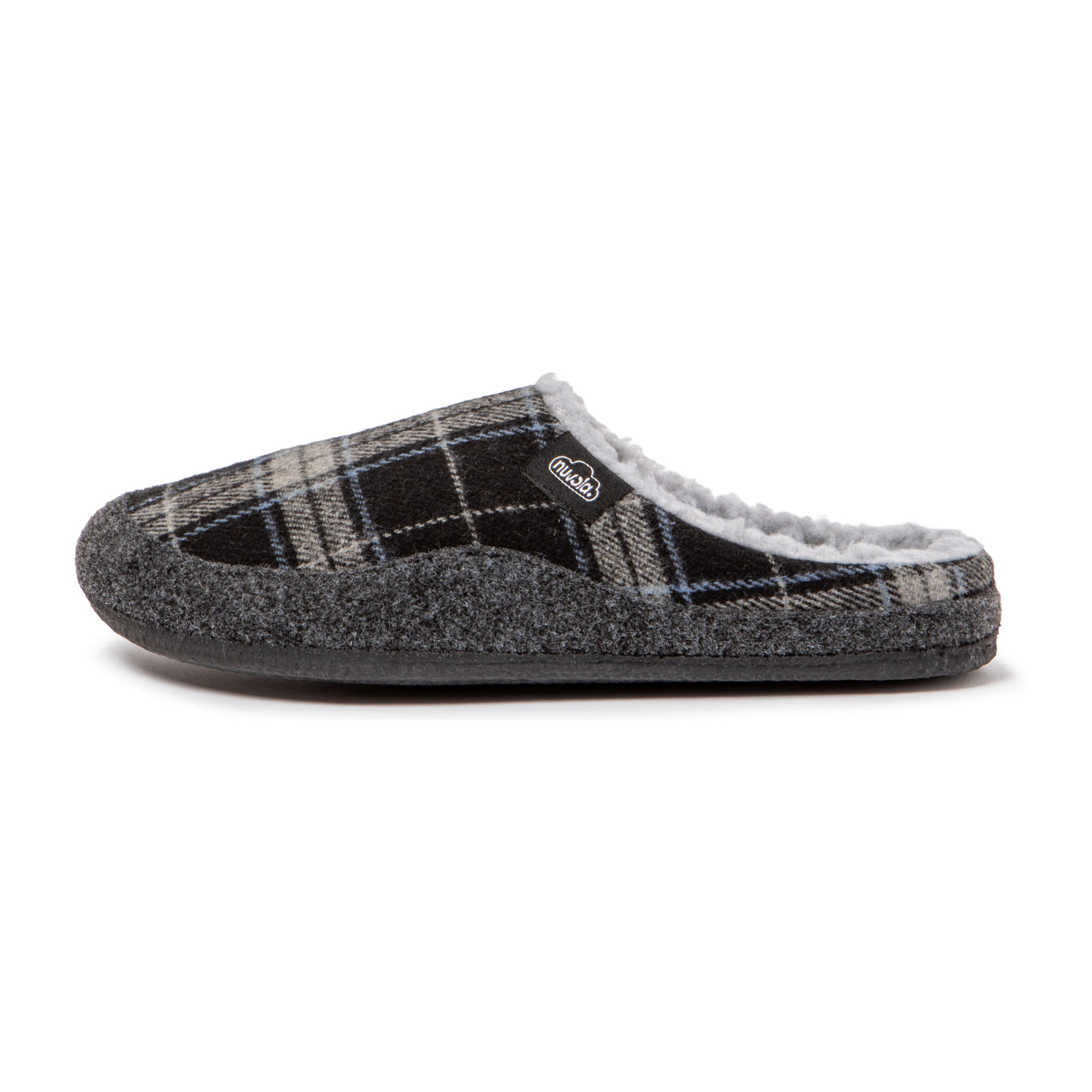 Zapatillas de casa , Nessy