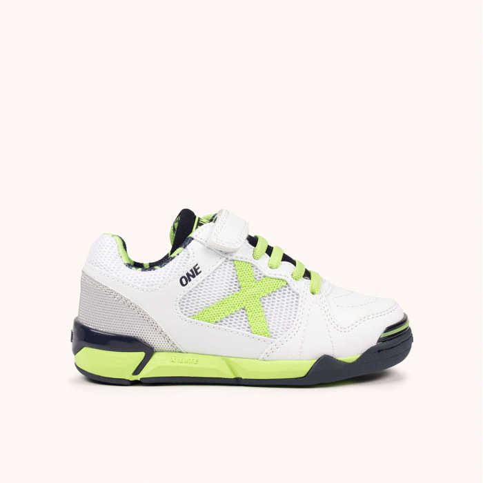 Zapatillas de fútbol sala infantiles con velcro en blanco y verde flúor MUNICH ONE KID VCO 77
