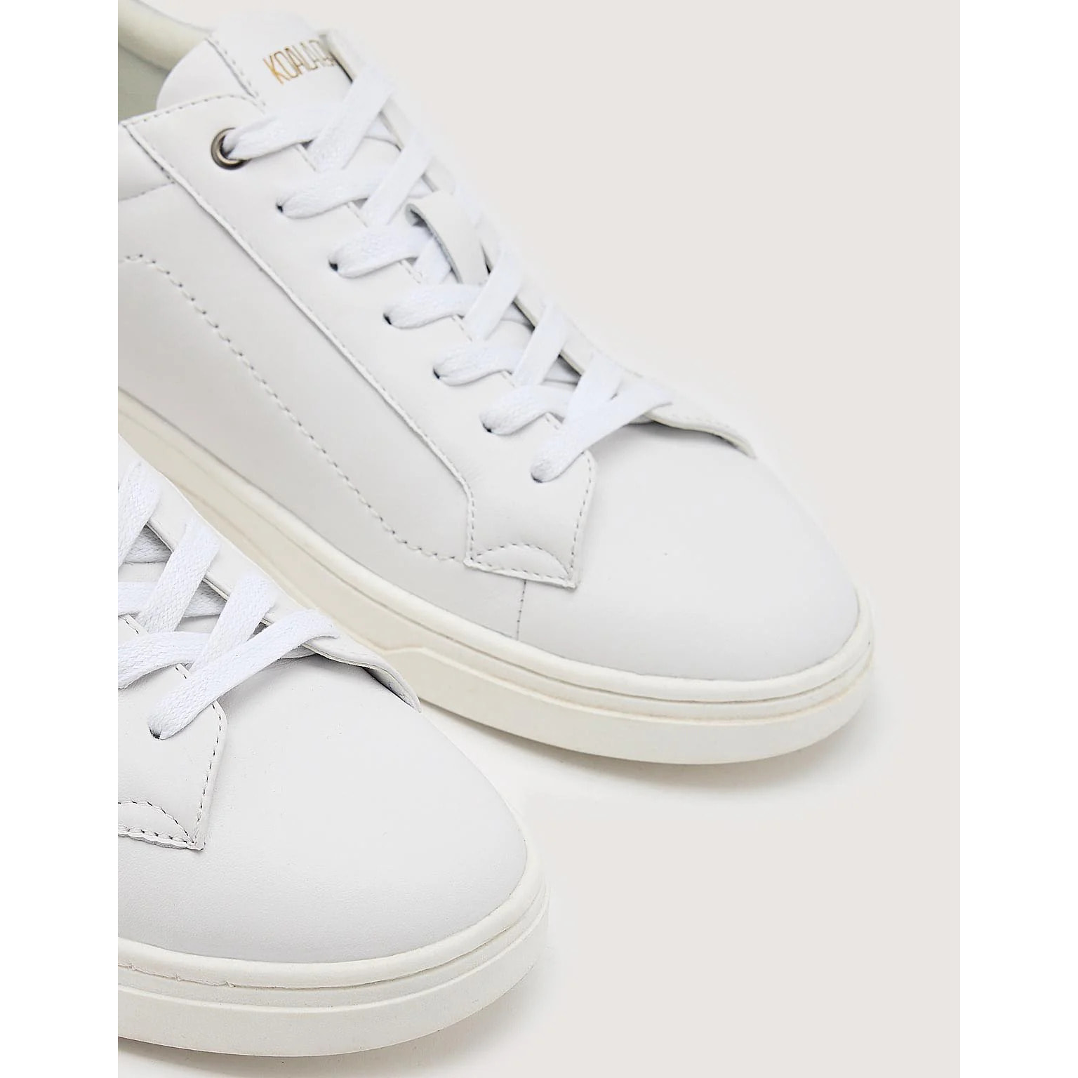 Zapatillas Deportivas Blancas - Ares