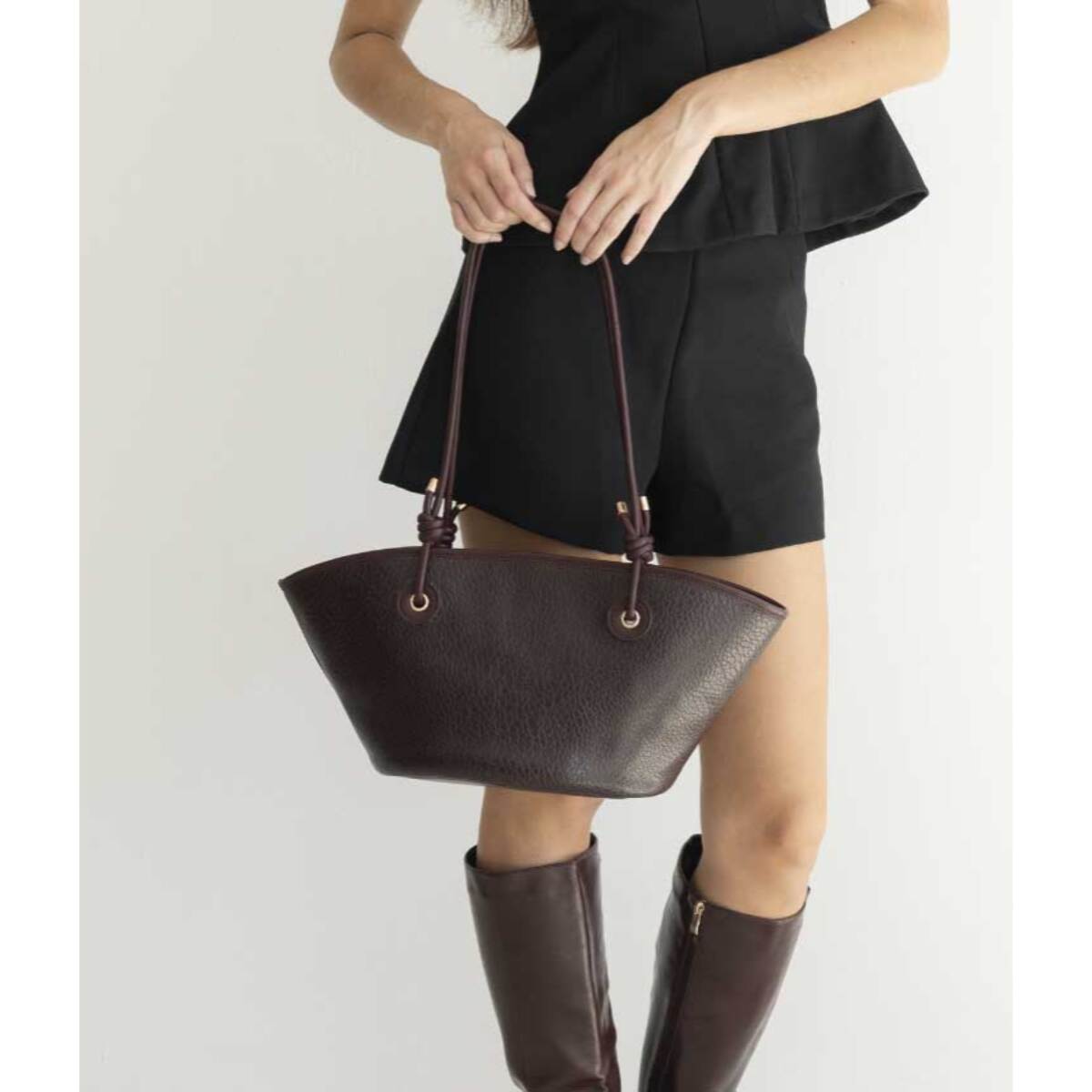 Bolso de hombro burdeos con doble asa