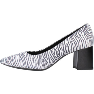 Salones Mujer de la marca GEOX  modelo D BIGLIANA A ANIMAL PRINT