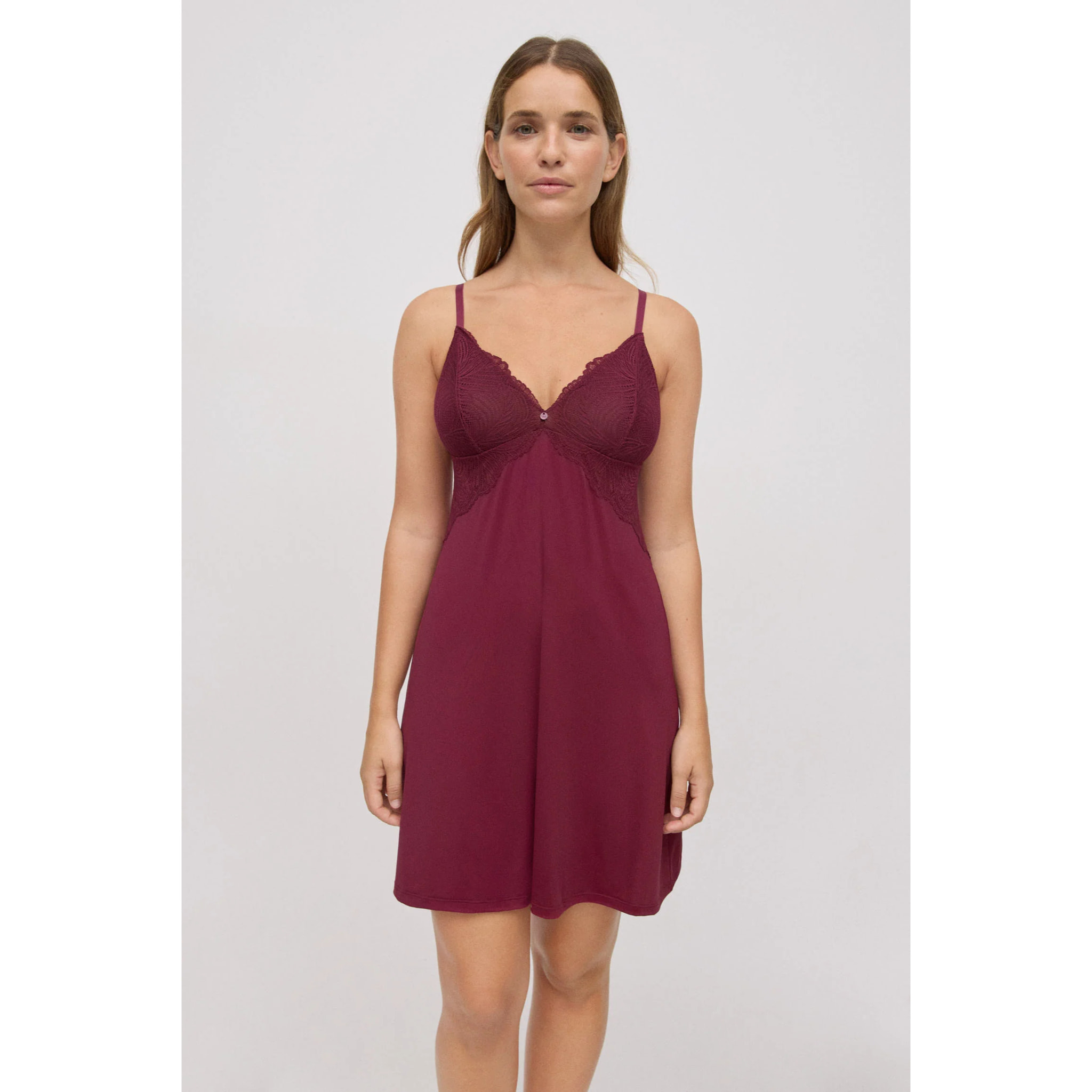 Camicia da notte in pizzo granato con spalline regolabili