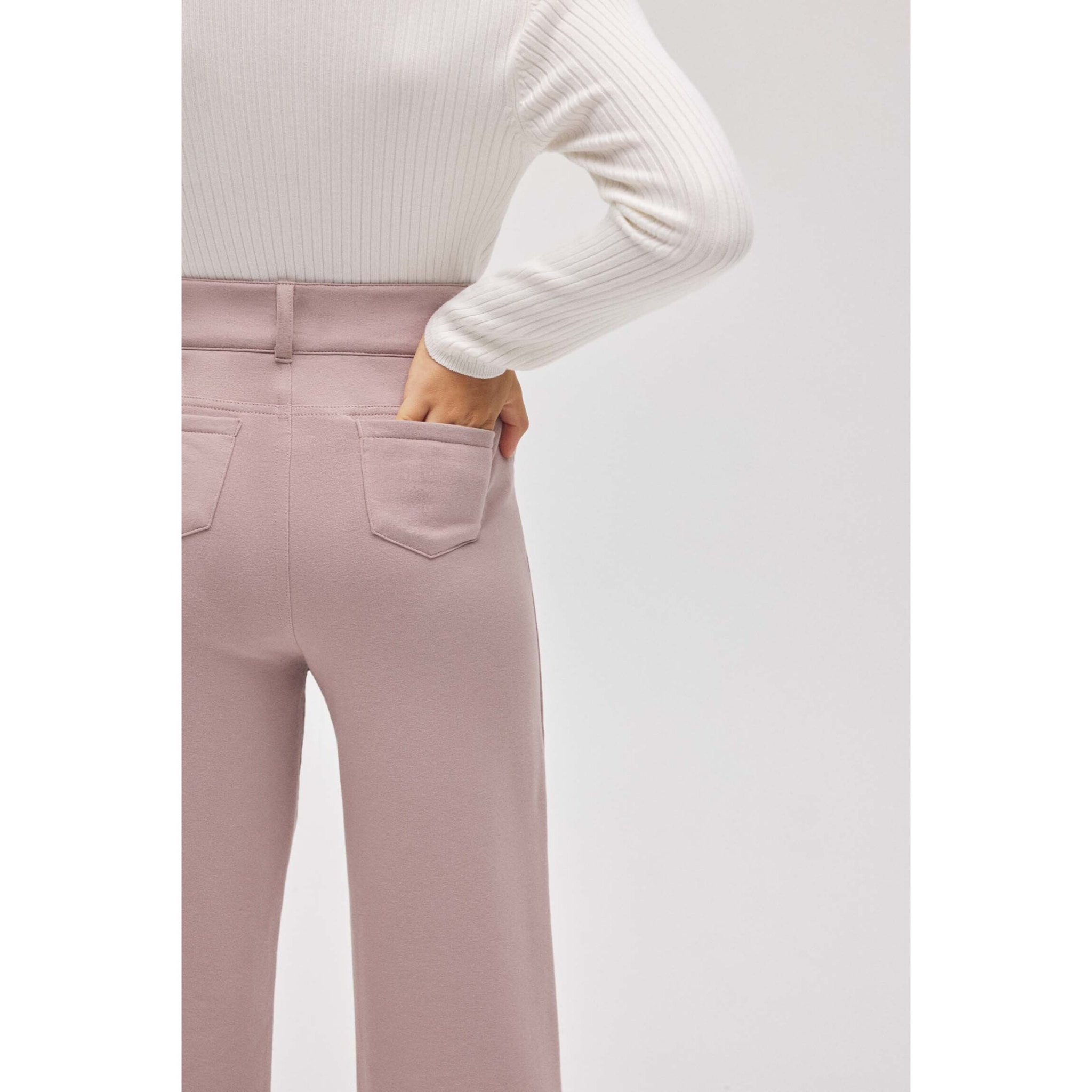 Pantaloni larghi da bambina con tasche in grigio