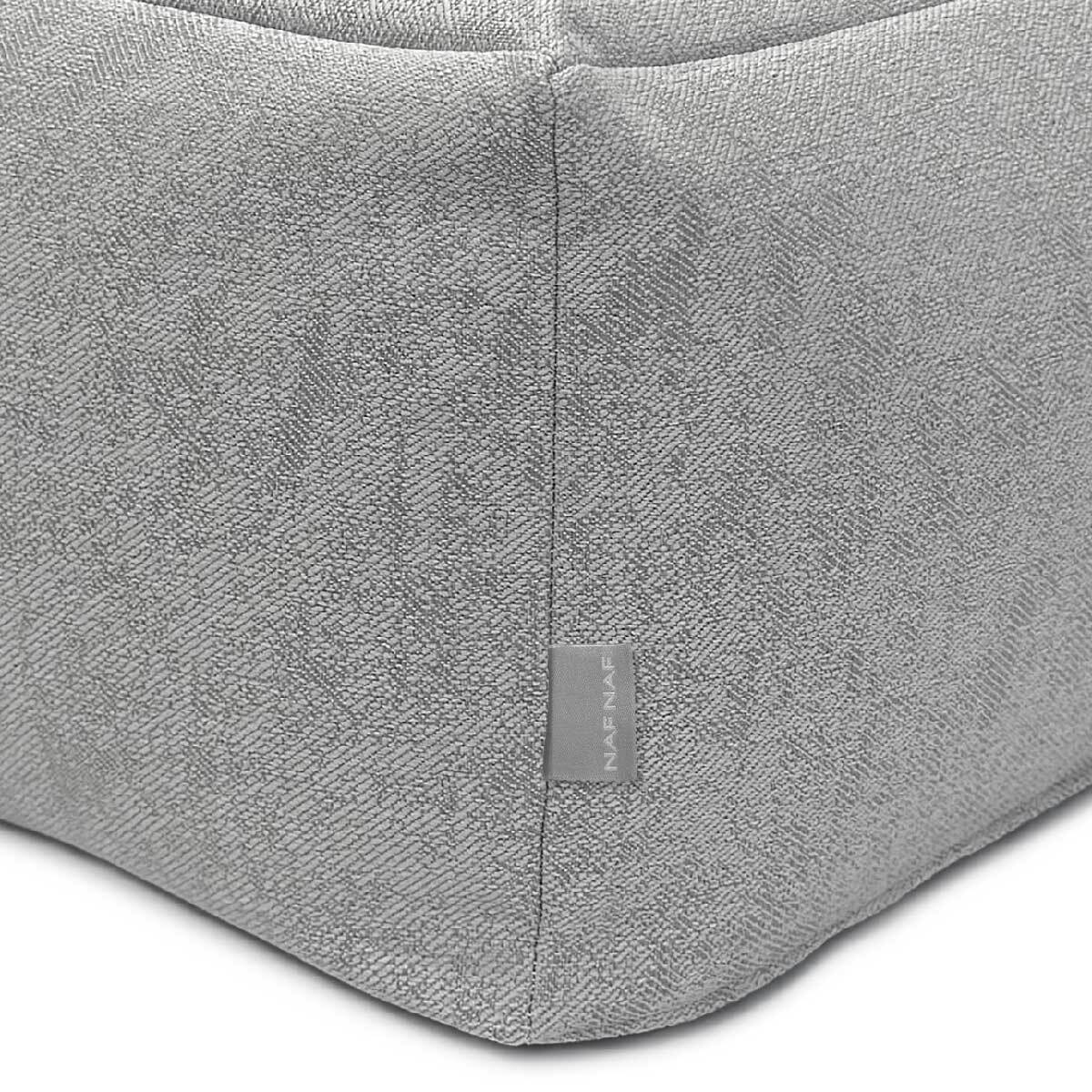 Puff desenfundable ZAIRA gris claro 50x50x25 cm. Disponible en varios colores