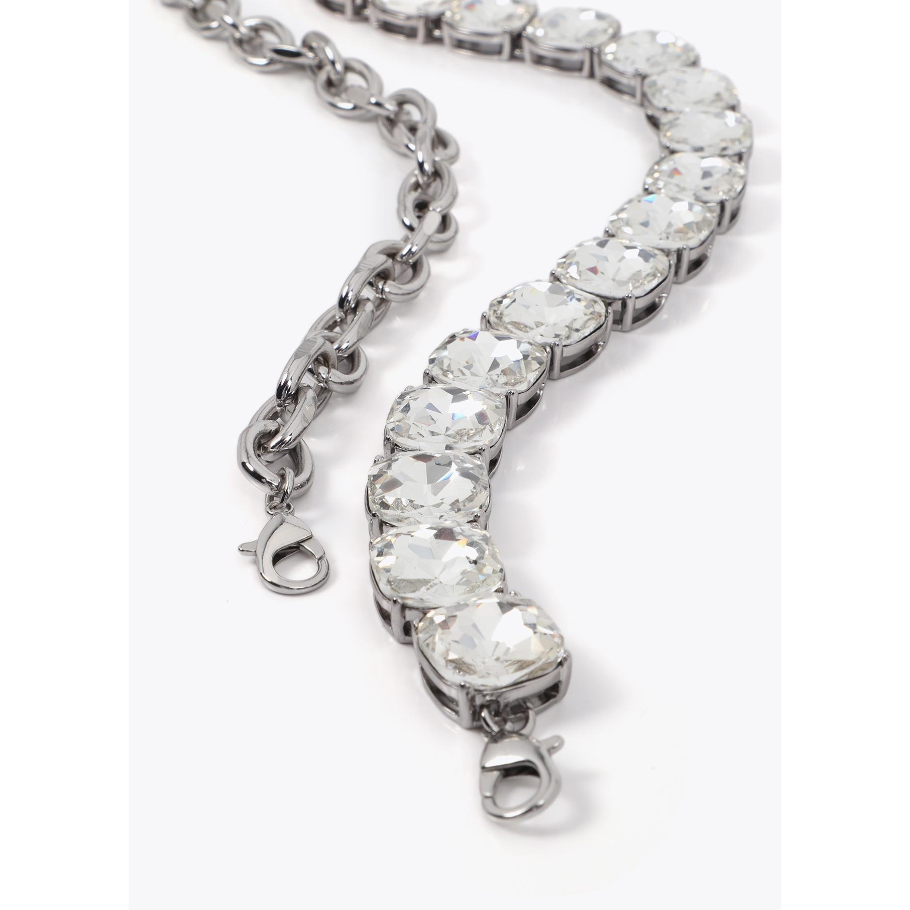 Set collana corta doppia con gioielli e catena